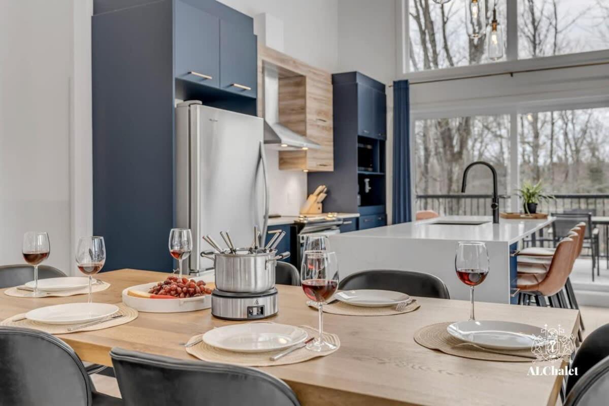Chalet Bellevue Luxe Avec Spa Et Local A Velo Pont-Rouge Exteriör bild
